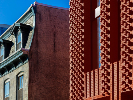 Dossier de presse | 1481-01 - Communiqué de presse | Center for Jewish Life at Drexel University - Stanley Saitowitz | Natoma Architects Inc. - Architecture institutionnelle - Center For Jewish Life - Exterior-05 - Crédit photo : Richard Barnes