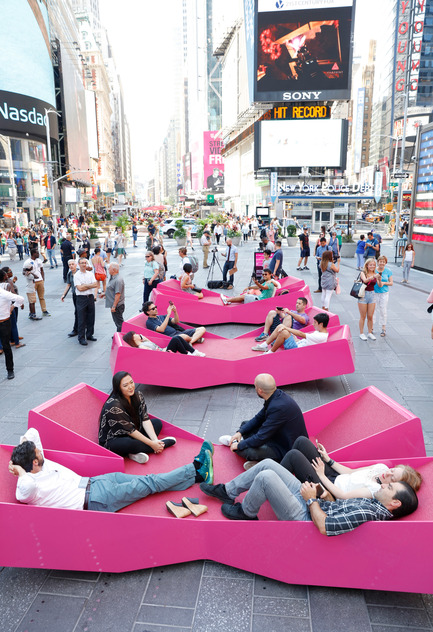 Press kit | 1305-01 - Press release | XXX Times Square with Love - J.MAYER.H und Partner, Architekten - Art - XXX Times Square with Love - Photo credit: Rob Kassabian