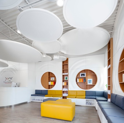 Dossier de presse | 2605-01 - Communiqué de presse | Oprah Sponsored Performing Arts Center Wins Multiple Design Awards - Jordan Parnass Digital Architecture - Architecture institutionnelle - Reception Area - Crédit photo : Amy Barkow