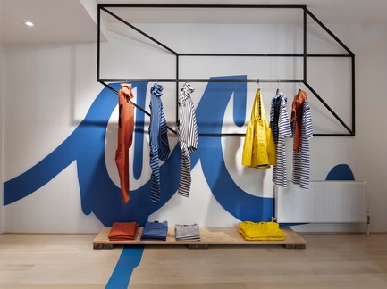 Dossier de presse | 1048-04 - Communiqué de presse | +tongtong designs fashion retail boutique Annie Aime - +tongtong - Design d’intérieur commercial - Crédit photo : Ben Rahn/A-Frame Inc. 