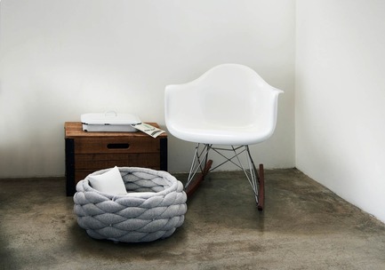 Dossier de presse | 2438-01 - Communiqué de presse | Swiss Start-Up Embellishes the Lives of Dogs and Owners - Volentis GmbH - Produit - European Product Design Award Winner - LABONI Dog Bed RIVA - Crédit photo : Volentis GmbH<br>