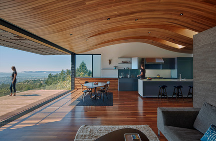 Dossier de presse | 1891-04 - Communiqué de presse | Skyline House - Terry & Terry Architecture - Architecture résidentielle - Dining/Kitchen Area - Crédit photo : Bruce Damonte Photography