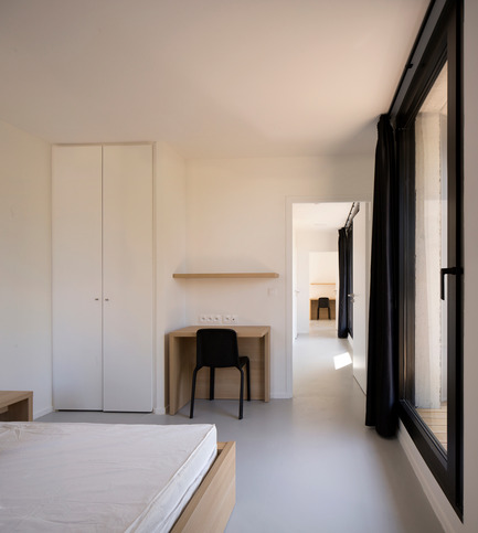Dossier de presse | 1040-06 - Communiqué de presse | Logements Étudiants HEC - Martin Duplantier Architectes - Architecture résidentielle - N1_Vue intérieure - Crédit photo : Clément GUILLAUME