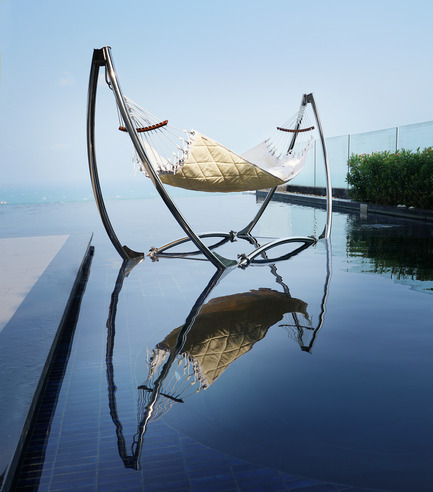 Press kit | 1083-02 - Press release | Trinity Completes Trifecta with Unveiling of Award-Winning Additions to its Hammock Line - TrinityHammocks - Product - Unity mirror image - Photo credit: Michael D'Inca
