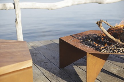 Press kit | 2608-01 - Press release | Les Choses, Publishing - Etterr Production - Product - Brazier N°2 in action. - Photo credit: P. Vuilmet