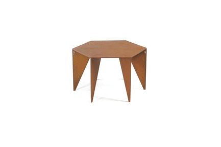 Press kit | 2608-01 - Press release | Les Choses, Publishing - Etterr Production - Product - The Table. - Photo credit: P. Vuilmet