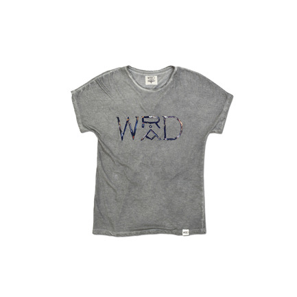 Press kit | 2481-01 - Press release | WRAD's GRAPHI-TEE, Fashion and Sustainable Innovation - WRAD - Fashion Design - WRAD GRAPHI-TEE CLASSIC LOGO - STILL LIFE - Photo credit:  Victor Santiago 