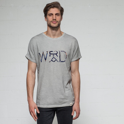 Press kit | 2481-01 - Press release | WRAD's GRAPHI-TEE, Fashion and Sustainable Innovation - WRAD - Fashion Design - WRAD GRAPHI-TEE CLASSIC LOGO - Photo credit:  Victor Santiago 