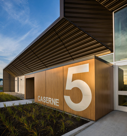 Dossier de presse | 1695-02 - Communiqué de presse | Caserne no 5 - STGM Architectes + CCM2 Architectes - Architecture institutionnelle - Crédit photo : Stéphane Groleau