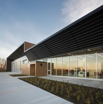 Dossier de presse | 1695-02 - Communiqué de presse | Caserne no 5 - STGM Architectes + CCM2 Architectes - Architecture institutionnelle - Crédit photo : Stéphane Groleau