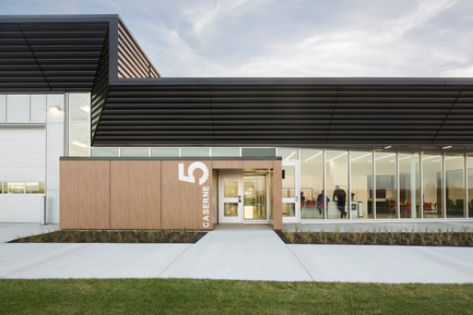 Dossier de presse | 1695-02 - Communiqué de presse | Caserne no 5 - STGM Architectes + CCM2 Architectes - Architecture institutionnelle - Crédit photo : Stéphane Groleau