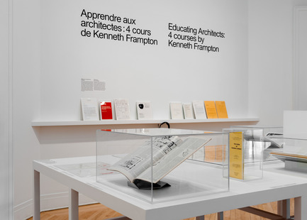 Dossier de presse | 756-17 - Communiqué de presse | Apprendre aux architectes: quatre cours de Kenneth Frampton - Centre Canadien d’Architecture (CCA) - Évènement + Exposition - Apprendre aux architectes&nbsp;: quatre cours de Kenneth Frampton. Vue d’installation, 2017. <br> - Crédit photo : Centre Canadien d’Architecture