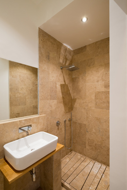 Dossier de presse | 2247-02 - Communiqué de presse | A Constructive Approach - Maxim Kashin Architects - Design d’intérieur résidentiel - Bathroom - Crédit photo : Ilya Ivanov