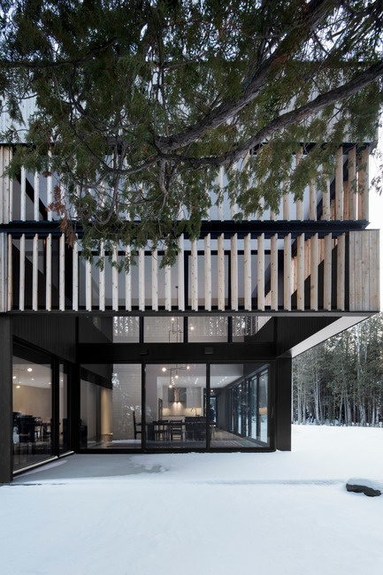 Press kit | 1317-03 - Press release | "Maison sur le Lac" - ACDF Architecture - Residential Architecture - Photo credit: Adrien Williams