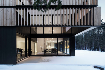 Press kit | 1317-03 - Press release | "Maison sur le Lac" - ACDF Architecture - Residential Architecture - Photo credit: Adrien Williams