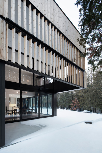 Press kit | 1317-03 - Press release | "Maison sur le Lac" - ACDF Architecture - Residential Architecture - Photo credit: Adrien Williams
