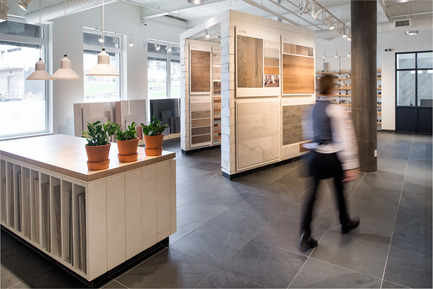 Dossier de presse | 846-22 - Communiqué de presse | La fine plomberie fait son entrée au Céragrès Carré Union - Céragrès - Design d’intérieur commercial - Atelier-boutique Céragrès Carré Union - Crédit photo : Loic Romer