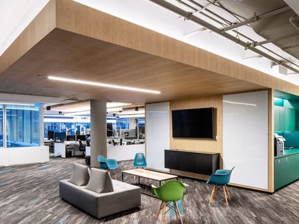 Press kit | 1152-09 - Press release | New Offices for Vigilant Global:  Refined and Modern - LumiGroup - Lighting Design - Rest area. Linear general lighting: a.light. Indirect lighting: Osram - Photo credit: Alexi Hobbs