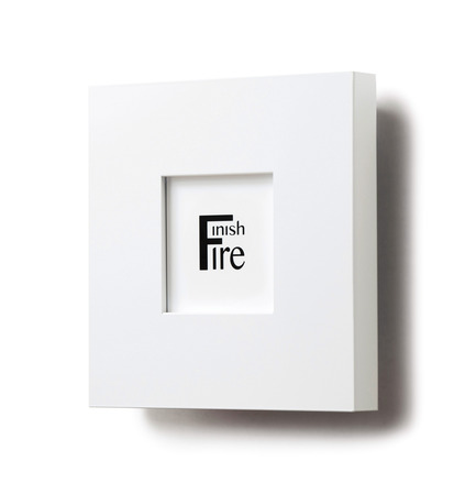 Dossier de presse | 2658-01 - Communiqué de presse | Frame hides Fire Protection in Style - Award Winning Design - FinishFire - Produit - Frame&nbsp;white - Crédit photo : Sanna Liimatainen / Finishfire