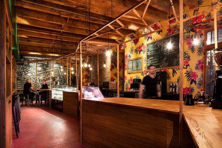 Dossier de presse | 760-14 - Communiqué de presse | Aloha Espresso Bar :Café pour mordus de saveurs nouvelles et d’histoire - Jean de Lessard, Designers Créatifs - Design d’intérieur commercial - Crédit photo : Adrien Williams