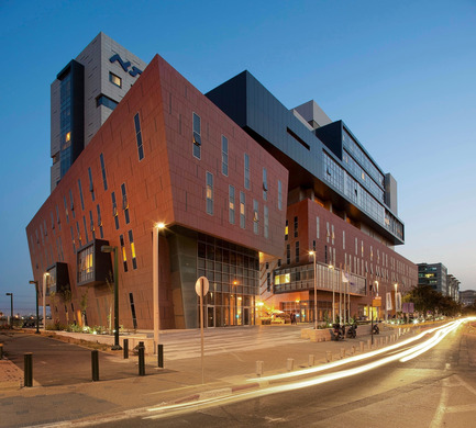 Dossier de presse | 1069-02 - Communiqué de presse | Assuta Medical Hospital redefines standards for healthcare architecture - Zeidler Partnership Architects - Architecture institutionnelle - Crédit photo : Tom Arban