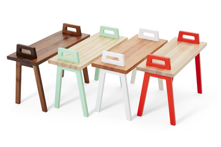 Dossier de presse | 2391-01 - Communiqué de presse | Us & Coutumes réinvente le meuble personnalisable pour petits espaces - Us & Coutumes - Design industriel -  Une sélection de différentes combinaisons de bois et de couleurs offertes sur le site de Us &amp; Coutumes.  - Crédit photo : Jean-Sébastien Dénommé