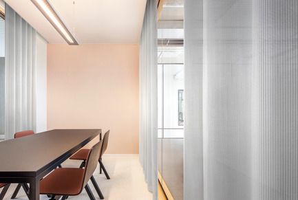 Press kit | 2672-01 - Press release | Colourful Acoustics - Vescom - Product - Vescom - curtain - design Carmen - Photo credit: Vescom