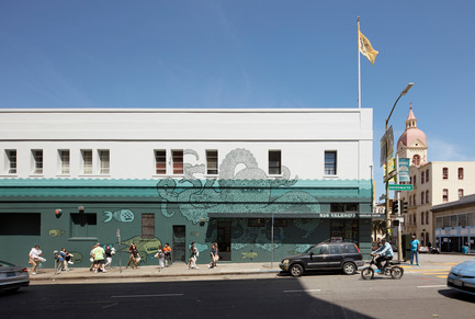 Dossier de presse | 1562-02 - Communiqué de presse | 826 Valencia Tenderloin Center Receives Special Commendation Award for Social Responsibility - INTERSTICE Architects - Architecture commerciale - Octopus Mural&nbsp; - Crédit photo : Matthew Millman&nbsp;