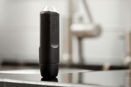 Dossier de presse | 2431-01 - Communiqué de presse | The Screwdriver That Fights Cancer - Hofer Studio - Produit - Crédit photo : Grappleworks Ltd.