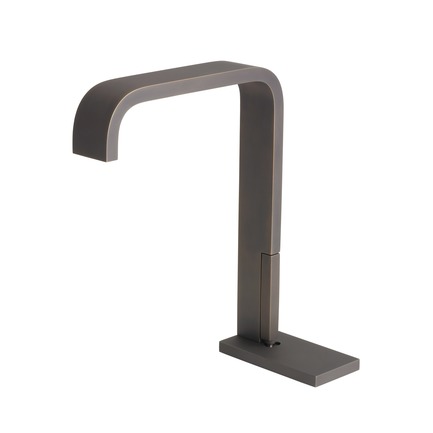 Dossier de presse | 2505-01 - Communiqué de presse | Innovative Belgian Faucet Design - Co.Studio - Produit - Bathroom faucet in bronze<br> - Crédit photo : Bernard Gauthier<br>