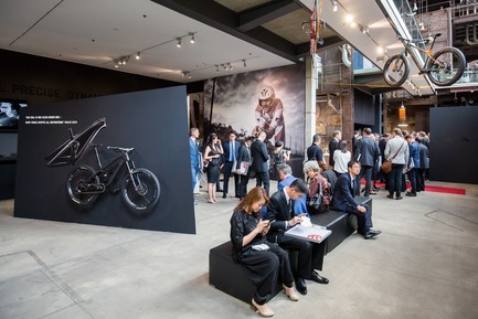 Press kit | 1696-18 - Press release | Red Dot Gala 2017: The Best Designers and Manufacturers of the Year Were Recognised - Red Dot Award - Competition - The special exhibition "Design that talks", designed by Canyon&nbsp;<br> - Photo credit: Red Dot<br>