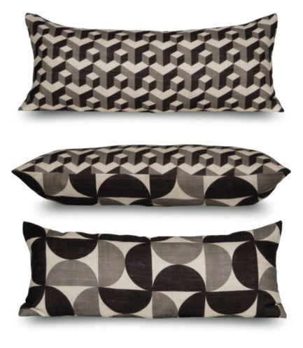 Press kit | 1074-02 - Press release | Bears at SIDIM! - Inhoma Design - Event + Exhibition - Coussin XL « Marrakech – Oslo » / « Marrakech – Oslo » XL CushionRouge du Rhin - Photo credit: Rouge du Rhin