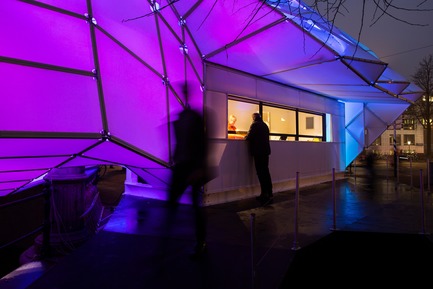 Dossier de presse | 2674-01 - Communiqué de presse | Pavillon Eye_Beacon - UNStudio & MDT Sonnenschutzsysteme GmbH - Design urbain - Crédit photo : Janus van den Eijnden