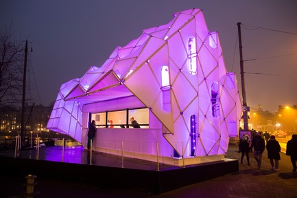 Dossier de presse | 2674-01 - Communiqué de presse | Pavillon Eye_Beacon - UNStudio & MDT Sonnenschutzsysteme GmbH - Design urbain - Crédit photo : Janus van den Eijnden