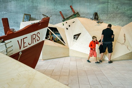 Press kit | 1997-04 - Press release | TIRPITZ, a 'Hidden Museum' on Danish West Coast - BIG - Bjarke Ingels Group and Tinker imagineers - Event + Exhibition - The day time mode of West Coast Stories shows many objects and their stories - Photo credit: Mike Bink Photography