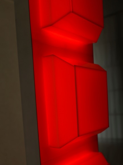 Dossier de presse | 2437-01 - Communiqué de presse | The Chocolate Lamp - Pelo HD - Design industriel - Red Chocolate Detail - Crédit photo : Maria Imagenes