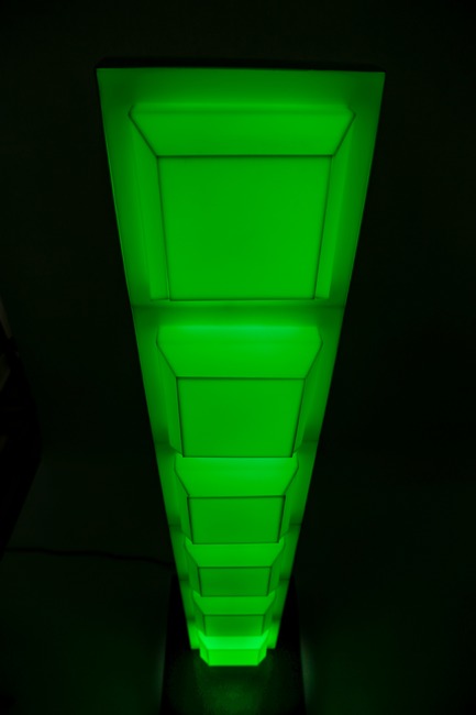 Dossier de presse | 2437-01 - Communiqué de presse | The Chocolate Lamp - Pelo HD - Design industriel - Green Chocolate Lamp - Crédit photo : Maria Imagenes