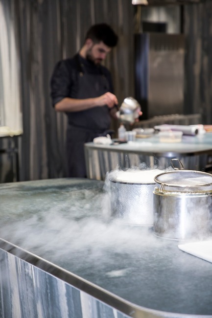 Press kit | 1328-01 - Press release | An Air of Mystery –This is ENIGMA - Neolith® by TheSize - Commercial Interior Design - ENIGMA restaurant, Barcelona, Spain - Photo credit: Neolith® by TheSize