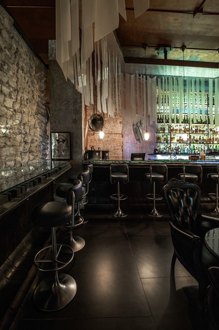 Press kit | 1328-01 - Press release | An Air of Mystery –This is ENIGMA - Neolith® by TheSize - Commercial Interior Design - ENIGMA restaurant, Barcelona, Spain - Photo credit: Neolith® by TheSize
