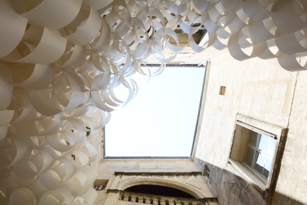 Press kit | 2711-01 - Press release | Paper Cloud - Studio 3A - Event + Exhibition - Merging into Courtyard - Photo credit: Studio 3A