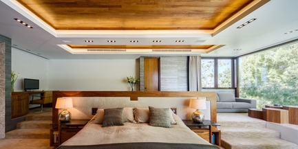 Dossier de presse | 1825-05 - Communiqué de presse | Casa SFA - Arqmov Workshop - Design d’intérieur commercial - Main bedroom - Crédit photo : Rafael Gamo