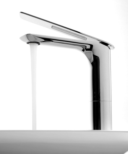 Press kit | 809-08 - Press release | Azure announces the finalists of the third Annual Az Awards - Azure Magazine - Competition - Sento bathroom faucetby Angeletti Ruzza Design_Graff