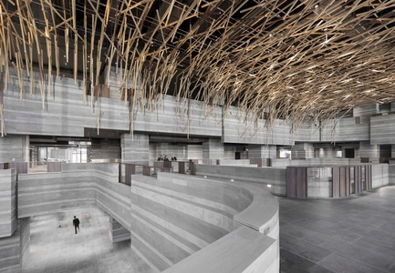 Dossier de presse | 1279-01 - Communiqué de presse | The HUB Performance and Exhibition Center - Neri&Hu Design and Research Office - Architecture commerciale -  Exhibition Hall (The Forest)  - Crédit photo : Dirk Weiblen