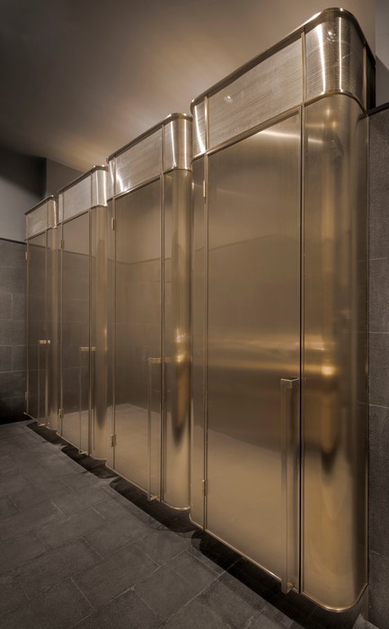 Dossier de presse | 1279-01 - Communiqué de presse | The HUB Performance and Exhibition Center - Neri&Hu Design and Research Office - Architecture commerciale -  Bathroom  - Crédit photo : Dirk Weiblen