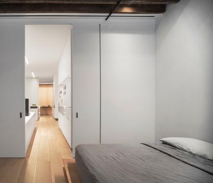 Dossier de presse | 2257-02 - Communiqué de presse | Photographer's Loft - Desai Chia Architecture PC - Design d’intérieur résidentiel - Master bedroom. - Crédit photo : Paul Warchol 