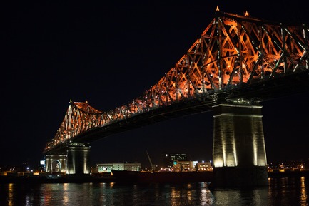 Dossier de presse | 1089-02 - Communiqué de presse | Illumination du pont Jacques-Cartier | Le pont le plus connecté au monde - Moment Factory - Design multimédia - Illumination interactive du pont Jacques-Cartier_Connexions vivantes - Crédit photo : Moment Factory