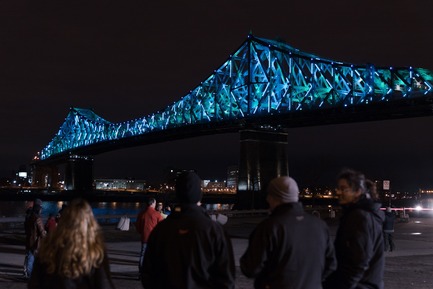 Dossier de presse | 1089-02 - Communiqué de presse | Illumination du pont Jacques-Cartier | Le pont le plus connecté au monde - Moment Factory - Design multimédia - Illumination interactive du pont Jacques-Cartier_En coulisses - Crédit photo : Moment Factory