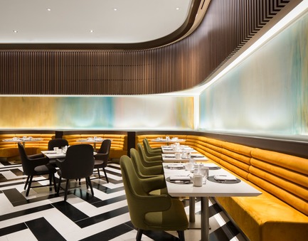 Dossier de presse | 1303-04 - Communiqué de presse | La transformation de l’hôtel Fairmont Le Reine Elizabeth, vue par ses concepteurs - Sid Lee Architecture - Design d’intérieur commercial - RESTAURANT ROSÉLYS - Crédit photo : STÉPHANE BRUGGER
