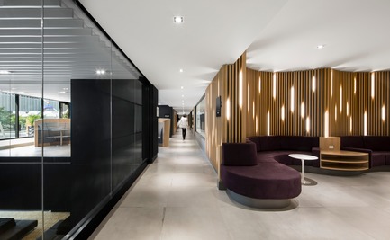 Dossier de presse | 1303-04 - Communiqué de presse | La transformation de l’hôtel Fairmont Le Reine Elizabeth, vue par ses concepteurs - Sid Lee Architecture - Design d’intérieur commercial -  ESPACES COMMUNS DU COLAB - 3E FLOOR  - Crédit photo : STÉPHANE BRUGGER