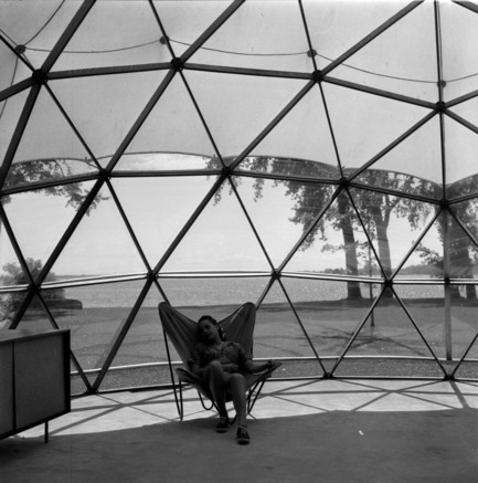 Press kit | 748-32 - Press release | Montréal’s Geodesic Dreams: Exhibition at UQAM Centre de Design - Centre de design de l'UQAM - Event + Exhibition - Jeffrey&nbsp;Lindsay, Skybreak, 1951 - Photo credit:  Copyright : Fonds Jeffrey Lindsay, Archives d’architecture canadienne, Université de Calgary. 